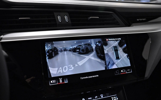 Audi e-tron cena 374900 przebieg: 1300, rok produkcji 2021 z Strzelno małe 466
